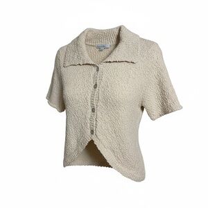 Chic Cream Button-Up Blouse